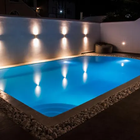 מלון Emerald Collection 3*