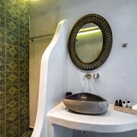 Emerald Collection מלון