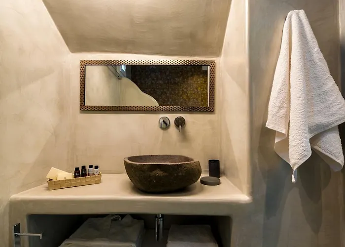 Emerald Collection Szálloda Karterádosz