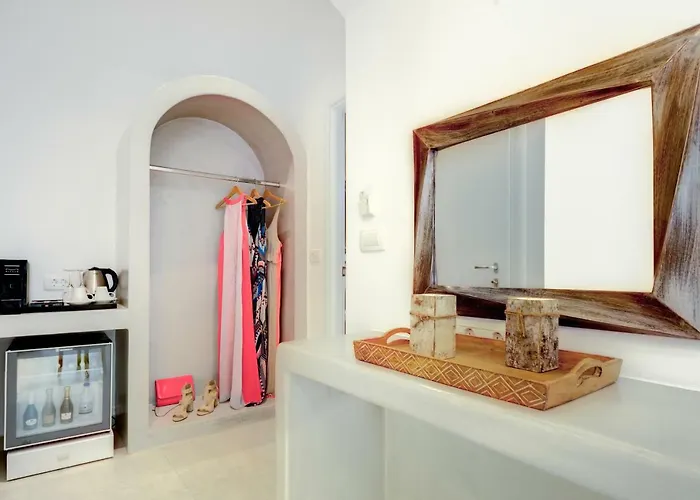 Emerald Collection Karterados (Santorini)