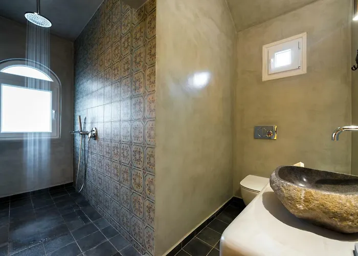 Hotel Emerald Collection 3*