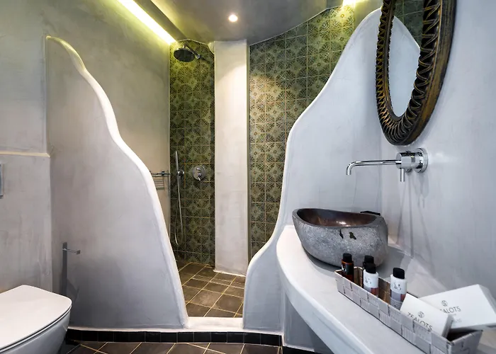 Emerald Collection Hotel 3*