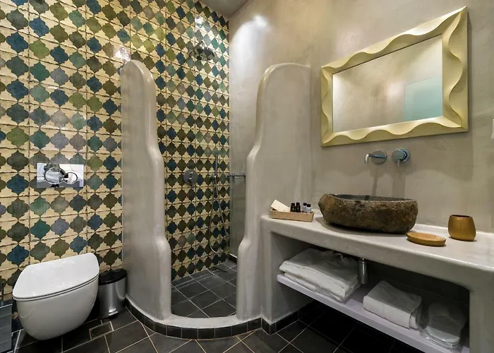 Hotel Emerald Collection