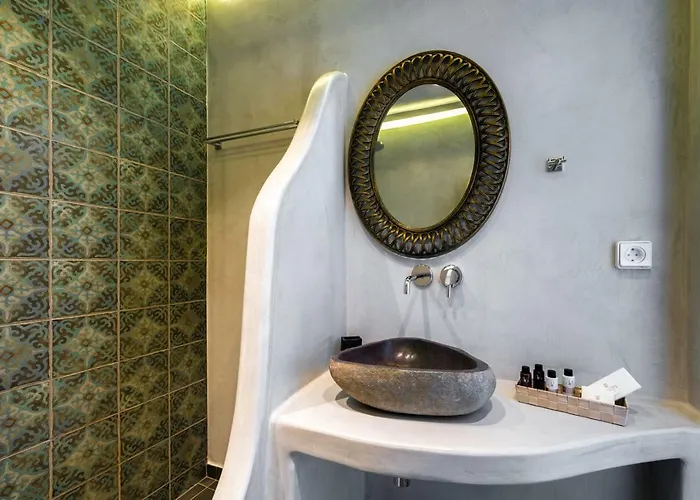 Emerald Collection Hotel